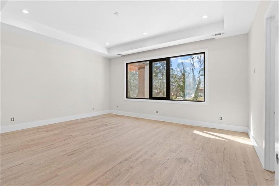 Spacious, unfurnished interior of a new home in , Marietta (Image 59).