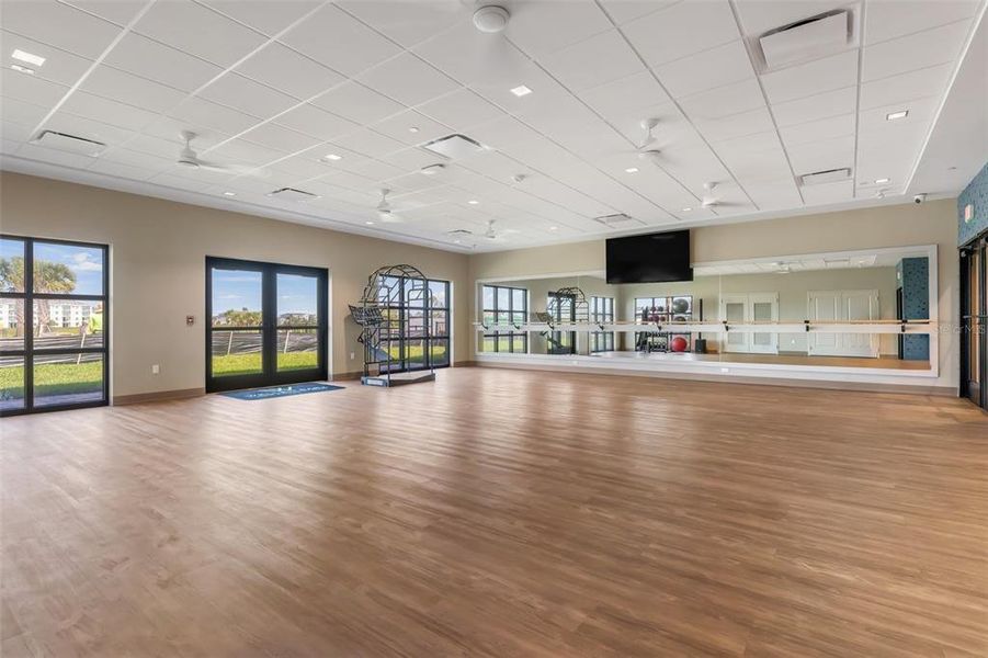 Community amenities in , Venice (Image 25). Community amenities in , Venice (Image 25).