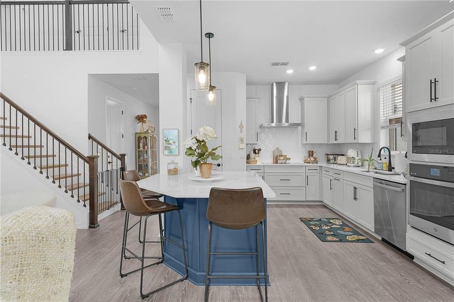 Furnished interior view inside a new home in , Clermont (Image 5).