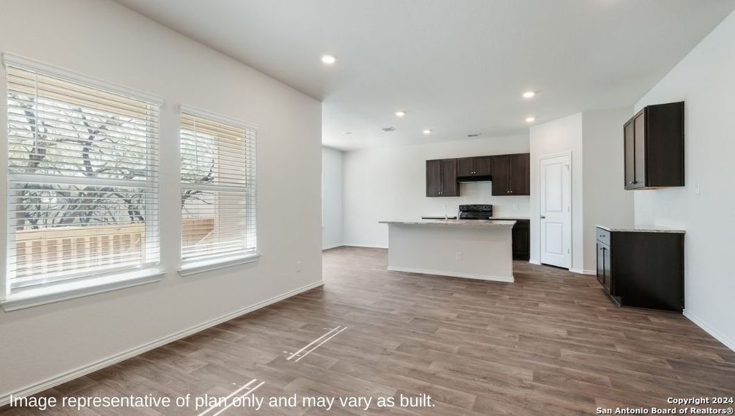 Spacious, unfurnished interior of a new home in Langdon, San Antonio (Image 19).