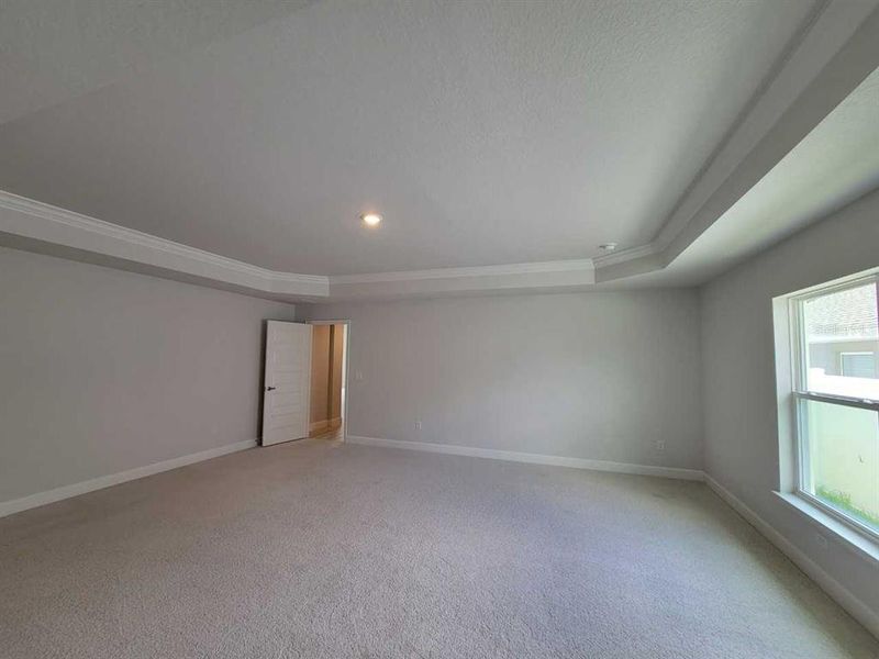 Spacious, unfurnished interior of a new home in Marion Oaks, Ocala (Image 19).