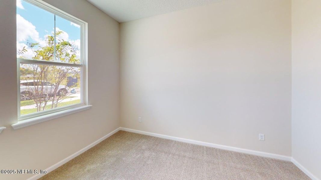Spacious, unfurnished interior of a new home in Lakes at Bella Lago, Green Cove Springs (Image 6).