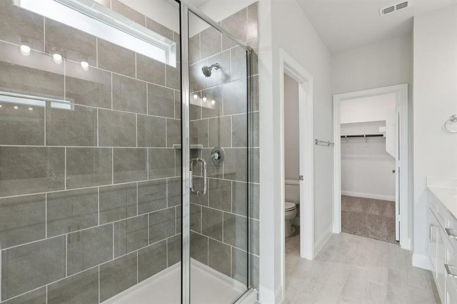 Furnished interior view inside a new home in Bellagio, Forney (Image 9).