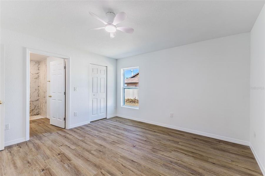 Spacious, unfurnished interior of a new home in , Englewood (Image 20).