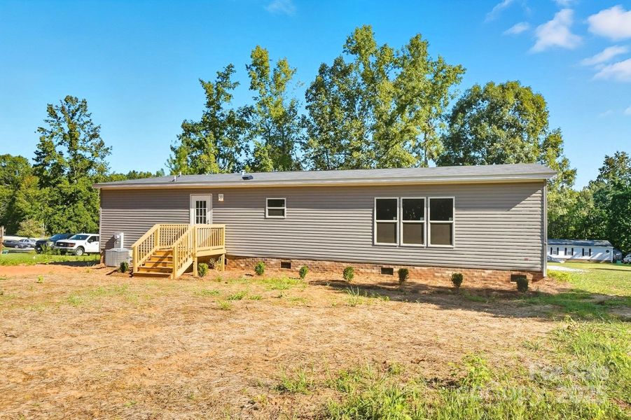 Front exterior of a new home in , Kings Mountain, NC, highlighting curb appeal (Image 18). Front exterior of a new home in , Kings Mountain, NC, highlighting curb appeal (Image 18).