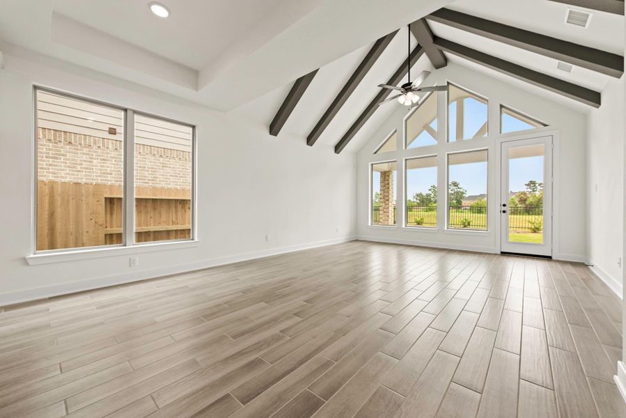 Spacious, unfurnished interior of a new home in The Groves, Humble (Image 16).