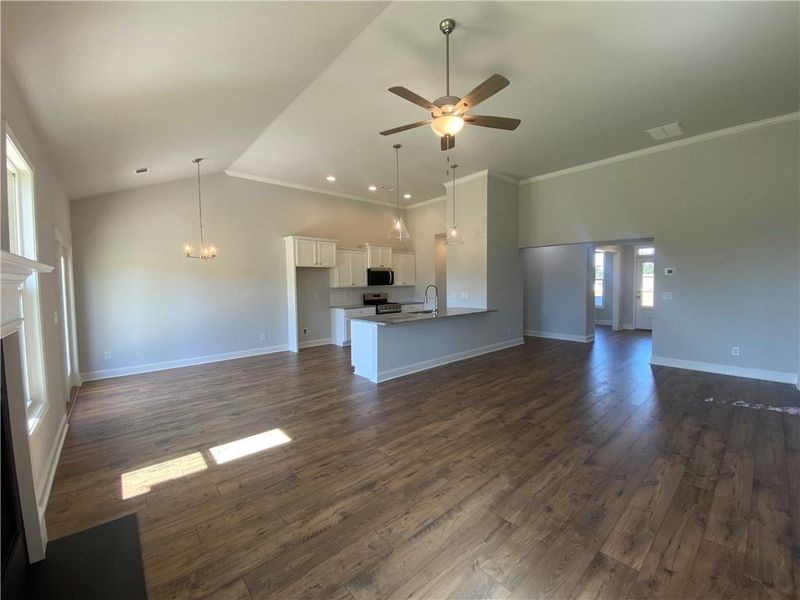 Spacious, unfurnished interior of a new home in , Jefferson (Image 40).