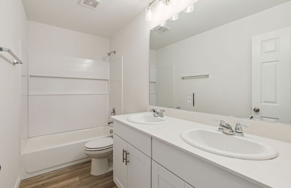 Spacious secondary bathroom