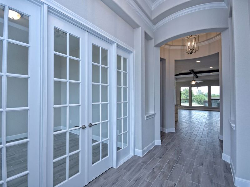 Representative unfurnished interior of a home built from the San Simeon I by Giddens Homes in Clearwater Ranch, Liberty Hill (Image 443).