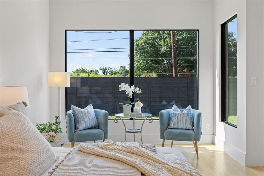 Furnished interior view inside a new home in , Dallas (Image 33). Furnished interior view inside a new home in , Dallas (Image 33).