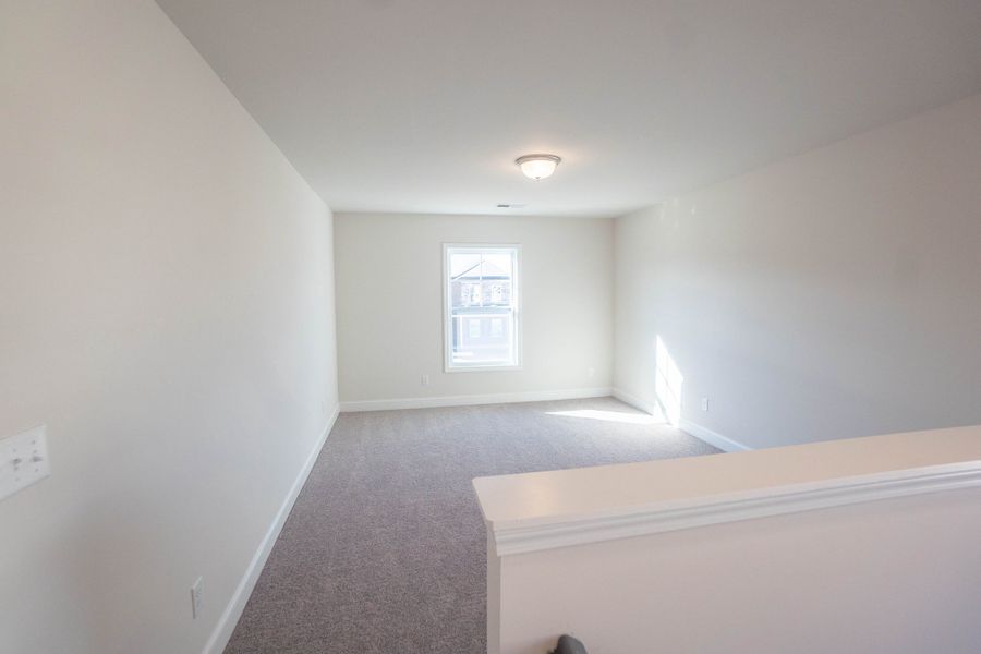 Representative unfurnished interior of a home built from the Saluda by Hurricane Builders in Southern Column Estates, Florence (Image 15).