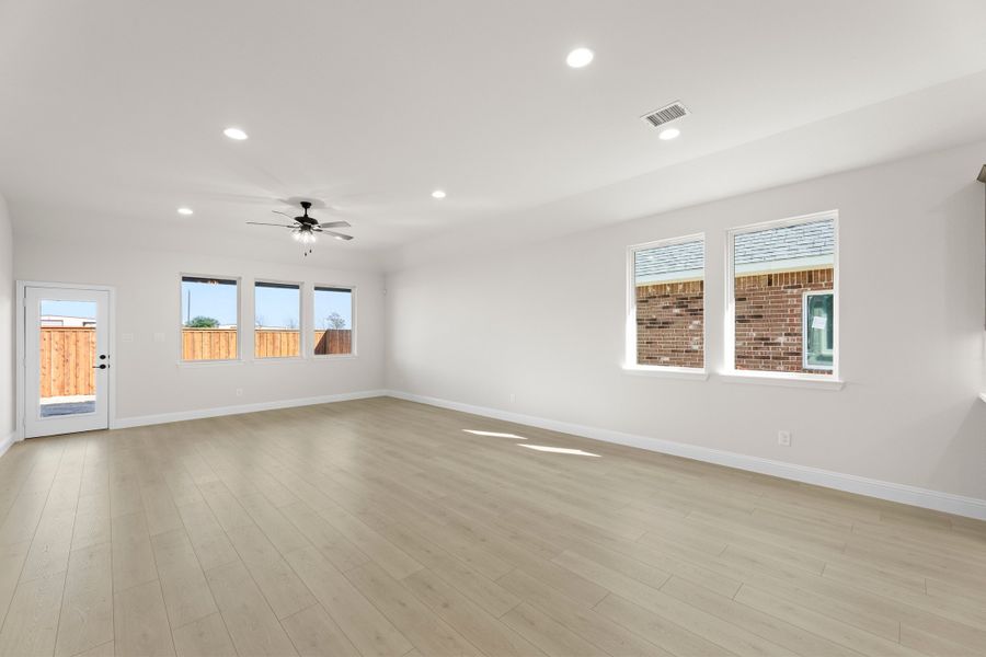 Representative unfurnished interior of a home built from the Patriot by Rockwell Homes in Creekside, Royse City (Image 26). Representative unfurnished interior of a home built from the Patriot by Rockwell Homes in Creekside, Royse City (Image 26).