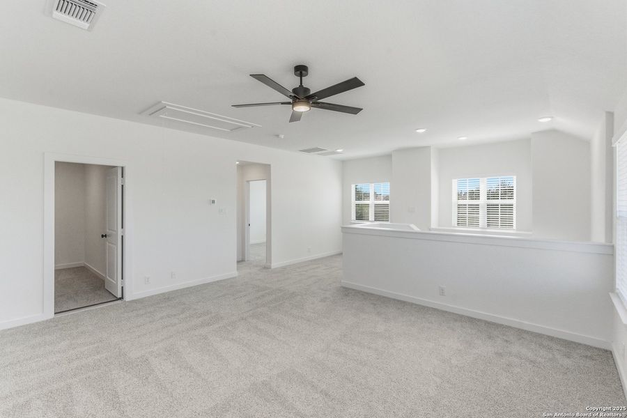 Spacious, unfurnished interior of a new home in The Crossvine – Garden Homes, Schertz (Image 33). Spacious, unfurnished interior of a new home in The Crossvine – Garden Homes, Schertz (Image 33).