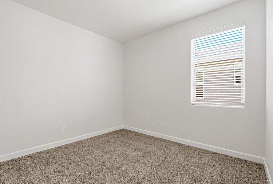 Spacious, unfurnished interior of a new home in Summer Sky North, El Paso (Image 16).