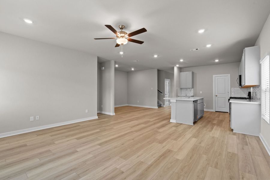 2,542sf New Home in Richmond, TX.  - Slide 9