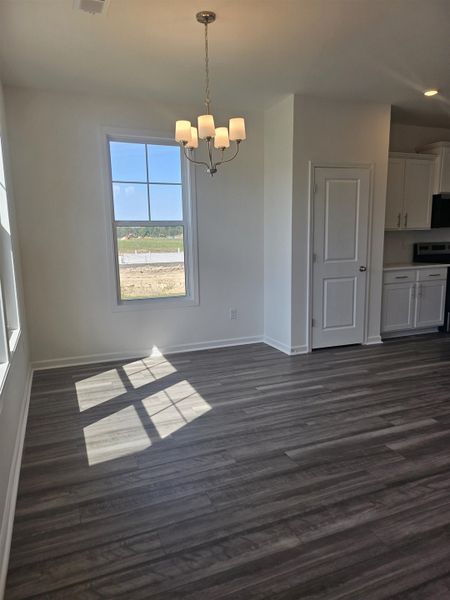 Spacious, unfurnished interior of a new home in Edgefield, Loris (Image 10).