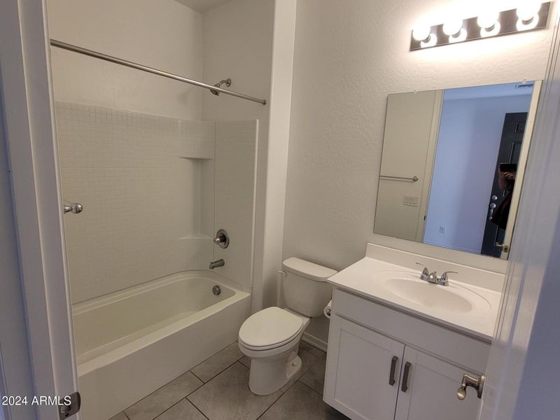 Hall Bathroom - 18128 N Bell Pointe