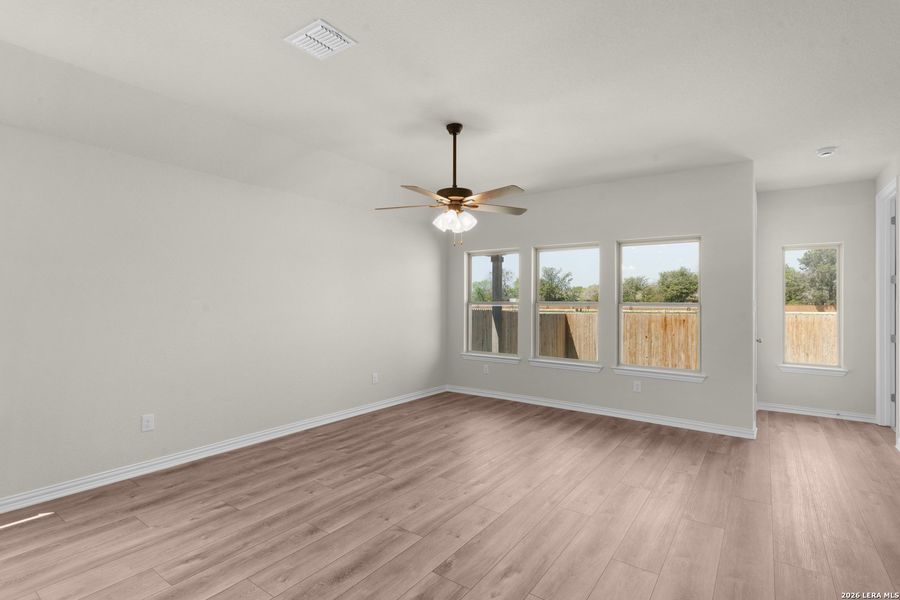 Spacious, unfurnished interior of a new home in Clear Creek, New Braunfels (Image 10).