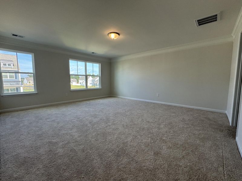 Spacious, unfurnished interior of a new home in Greenrich Mill, Simpsonville (Image 19).