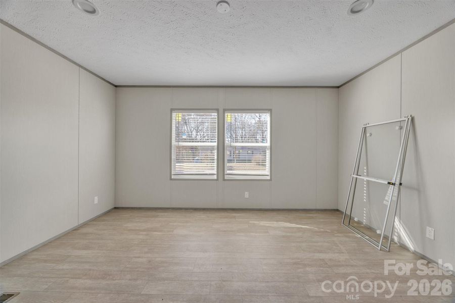 Spacious, unfurnished interior of a new home in , Taylorsville (Image 25).