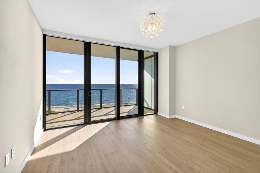 Spacious, unfurnished interior of a new home in , Pompano Beach (Image 20).