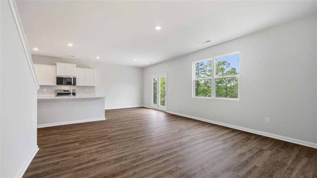 Spacious, unfurnished interior of a new home in Twin Lakes, Hoschton (Image 30). Spacious, unfurnished interior of a new home in Twin Lakes, Hoschton (Image 30).