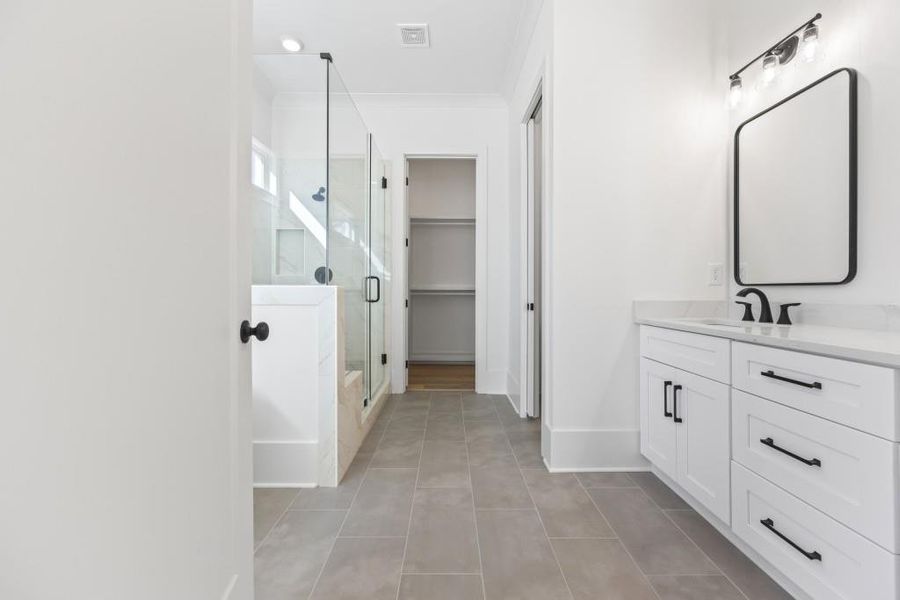 Image 52 of a home in .