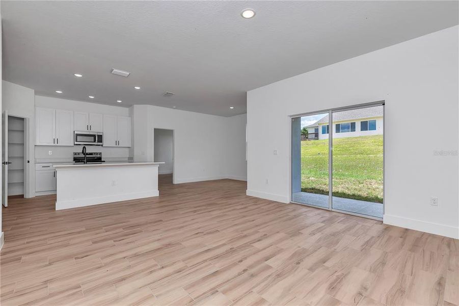Spacious, unfurnished interior of a new home in , Umatilla (Image 27). Spacious, unfurnished interior of a new home in , Umatilla (Image 27).