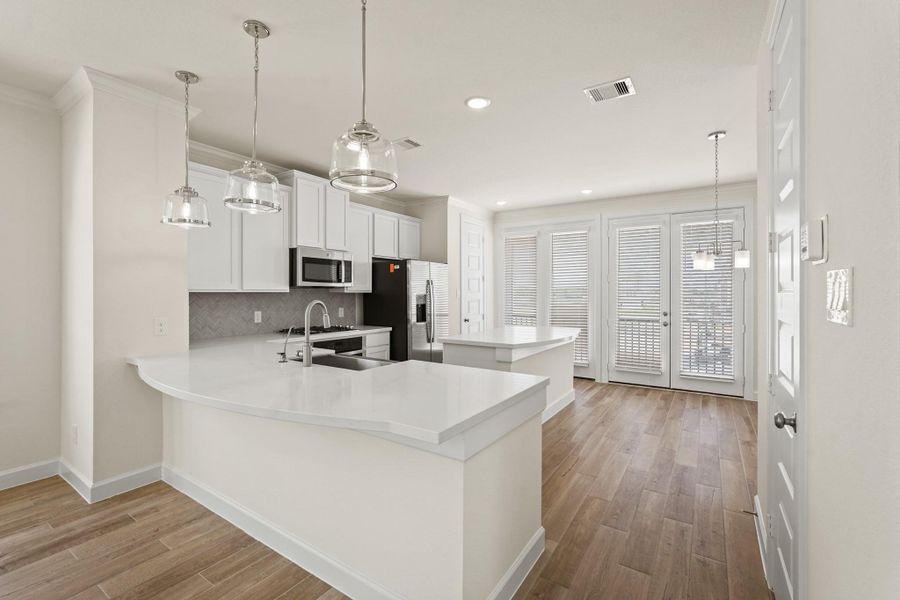 Gourmet kitchen (*Photo not of actual home and used for illustration purposes only.)