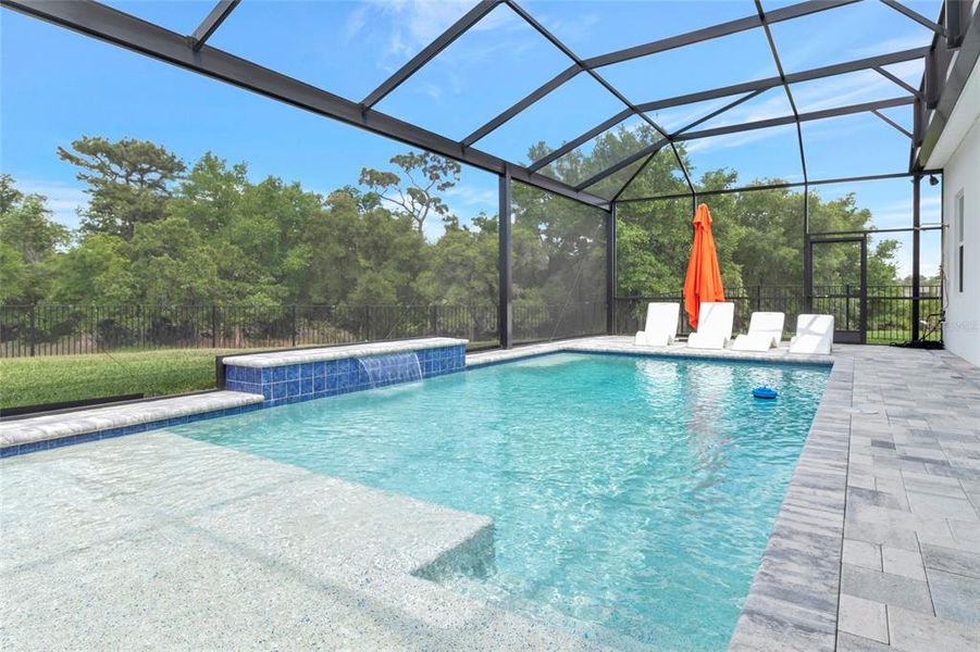 Exterior details and patio area of a home in , Orlando (Image 42).