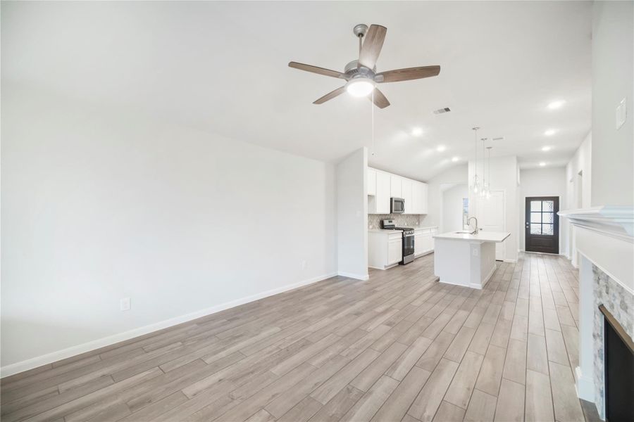 Image 20 of a home in Arabella on the Prairie: Premier Collection. Image 20 of a home in Arabella on the Prairie: Premier Collection.