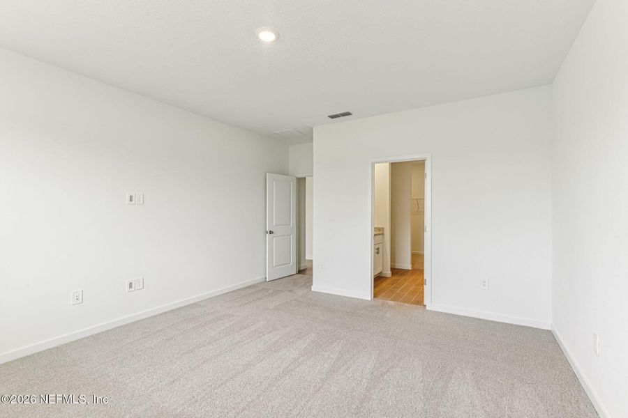 Spacious, unfurnished interior of a new home in Cypress Meadows - Signature Series, Jacksonville (Image 23).