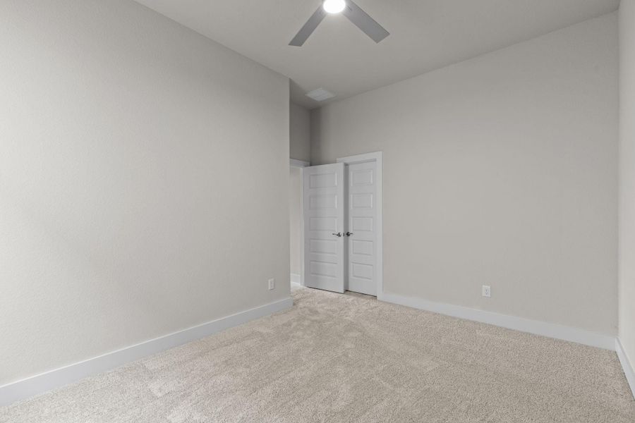 Spacious, unfurnished interior of a new home in Barton Creek Ranch, Conroe (Image 23). Spacious, unfurnished interior of a new home in Barton Creek Ranch, Conroe (Image 23).