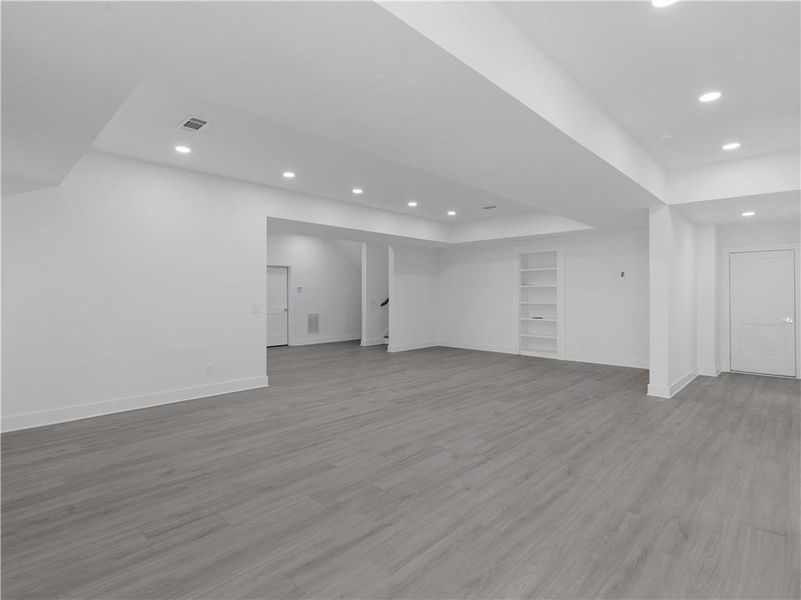 Spacious, unfurnished interior of a new home in , Jonesboro (Image 22).