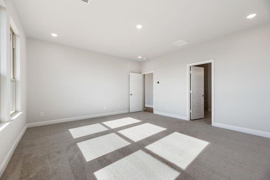 Spacious, unfurnished interior of a new home in Arbors at Legacy Hills, Celina (Image 17).