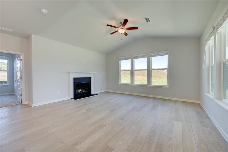 Spacious, unfurnished interior of a new home in Grandview at Millers Mill, Stockbridge (Image 22).
