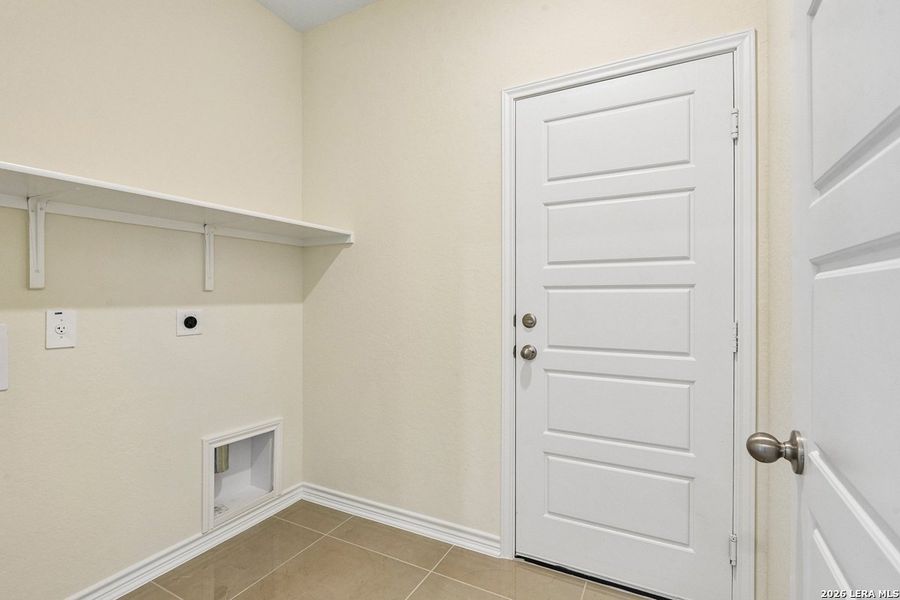 Spacious, unfurnished interior of a new home in Woodside Farms, Seguin (Image 27). Spacious, unfurnished interior of a new home in Woodside Farms, Seguin (Image 27).