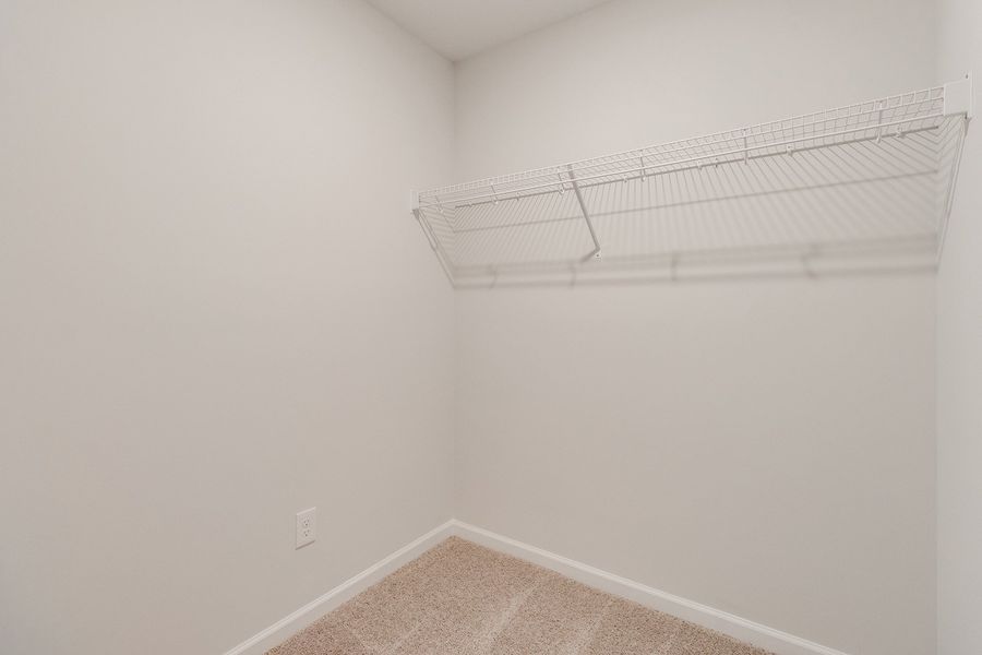 Spacious, unfurnished interior of a new home in Astoria, Columbia (Image 23).
