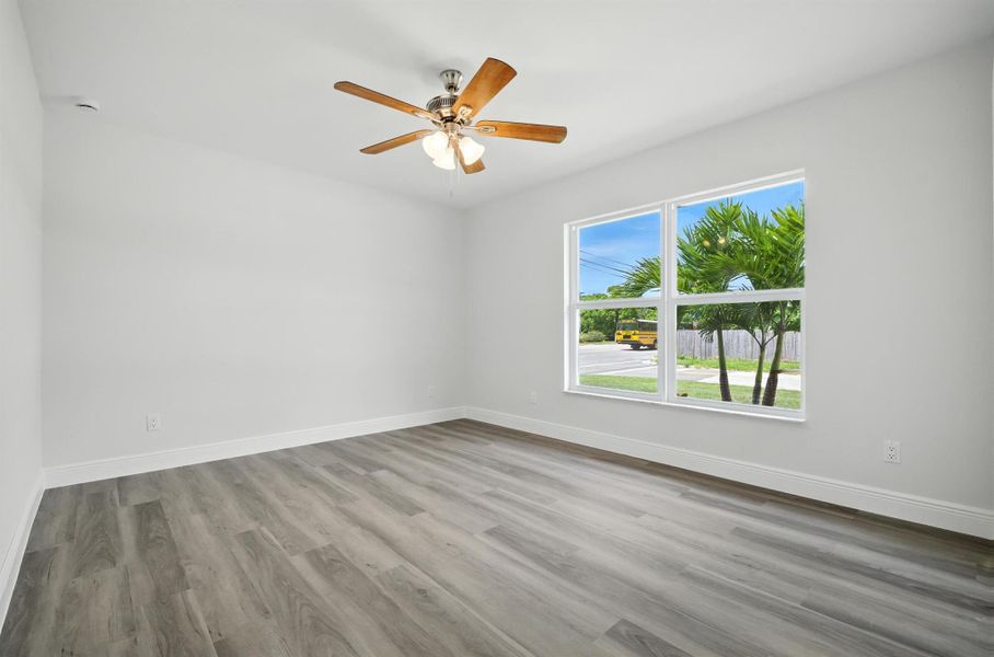 Spacious, unfurnished interior of a new home in , Fort Pierce (Image 21).