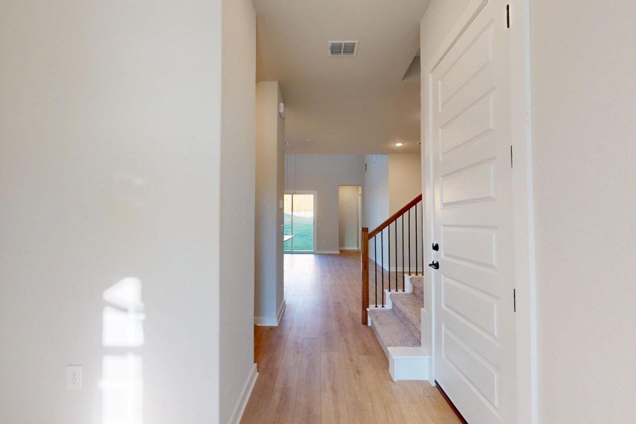 Spacious, unfurnished interior of a new home in Cedar Brook, Leander (Image 18).