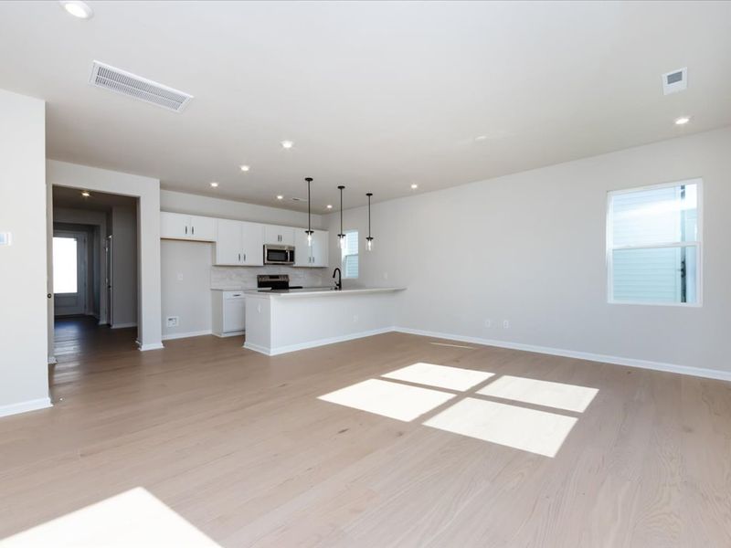 Spacious, unfurnished interior of a new home in Fifteen 15 Cannon, Charlotte (Image 20).