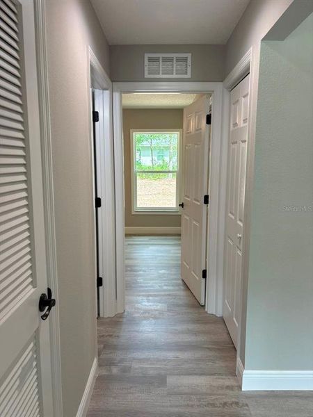 Spacious, unfurnished interior of a new home in , Dunnellon (Image 20).