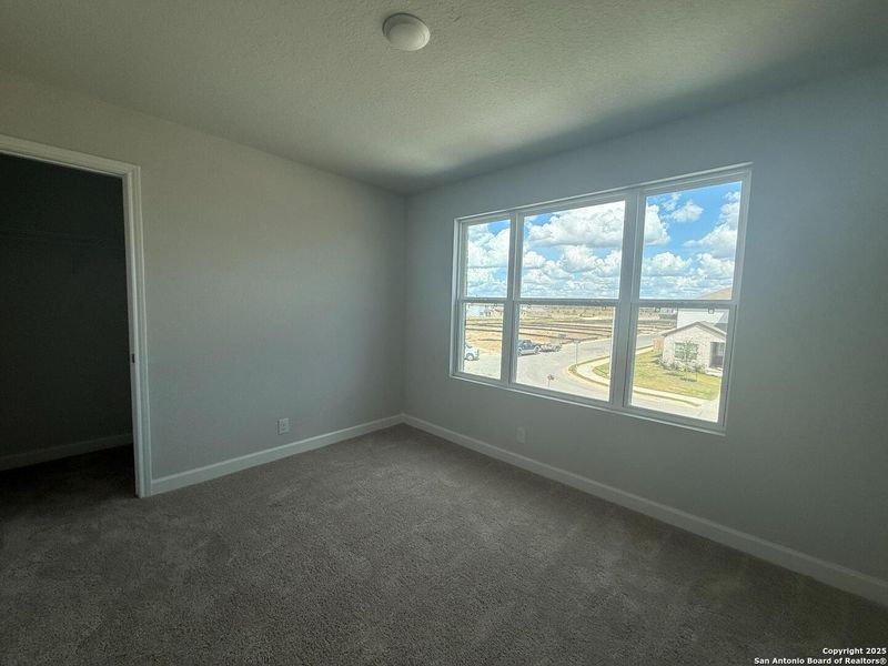 Spacious, unfurnished interior of a new home in The Summit at Saddlebrook Ranch 55's, Schertz (Image 24).