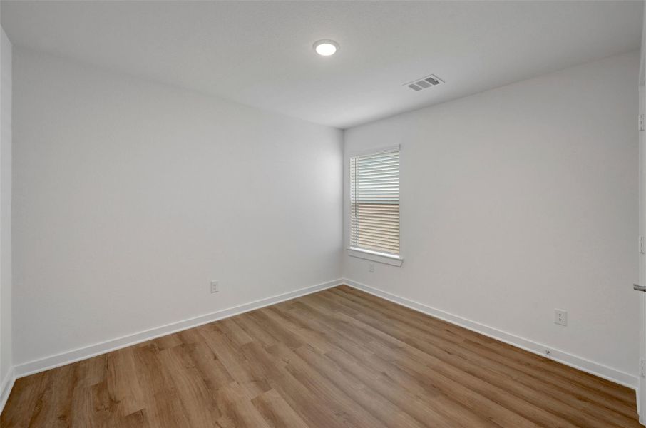 Spacious, unfurnished interior of a new home in Summerview, Fulshear (Image 18). Spacious, unfurnished interior of a new home in Summerview, Fulshear (Image 18).