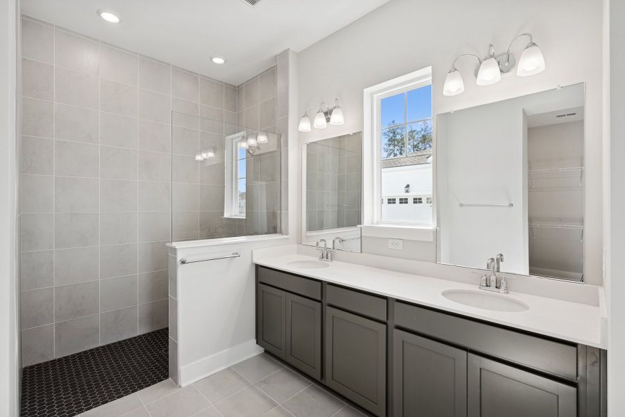 The Brickhaven - Owner's Bath The Brickhaven - Owner's Bath