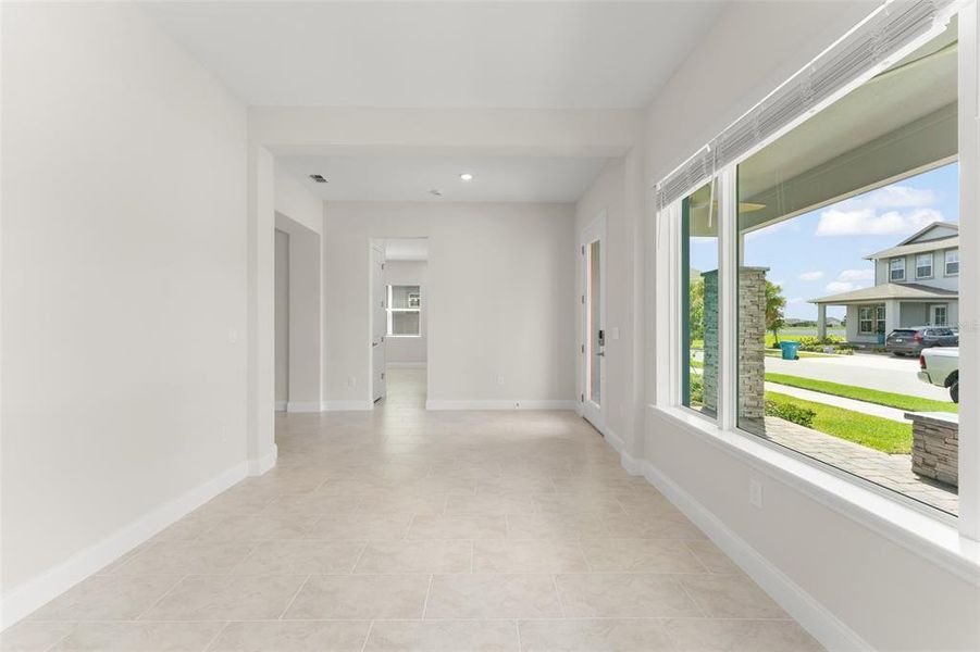 Spacious, unfurnished interior of a new home in , Orlando (Image 45).