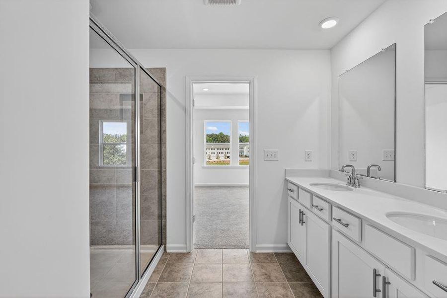 Furnished interior view inside a new home in Rosewood Farm, Lawrenceville (Image 21).