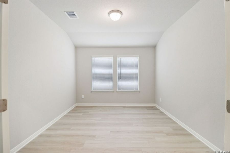 Spacious, unfurnished interior of a new home in Sagebrooke - Classic Series, San Antonio (Image 36).