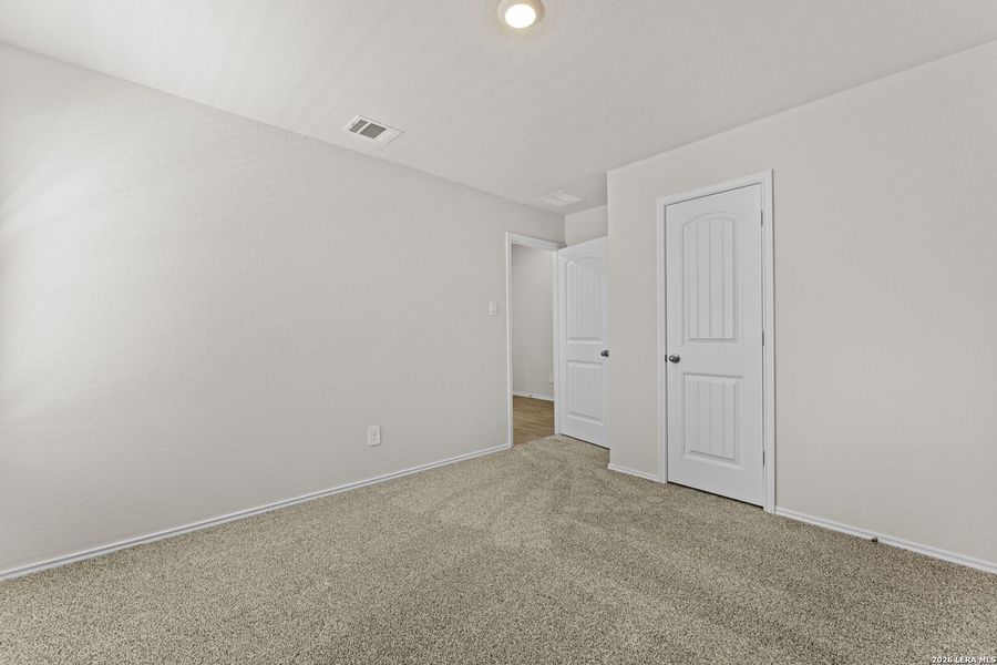 Spacious, unfurnished interior of a new home in Swenson Heights, Seguin (Image 11).