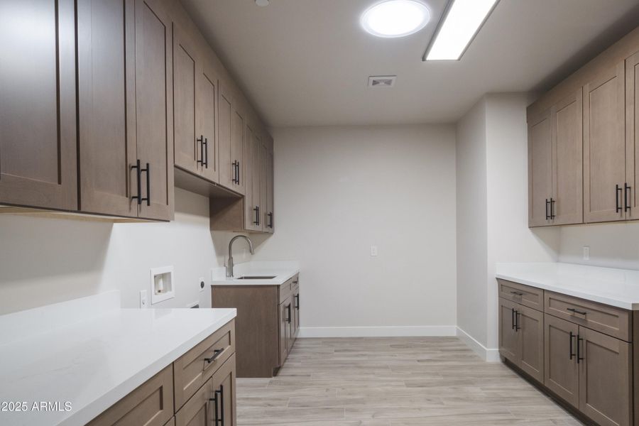 More Laundry 7926 E Morning Vista More Laundry 7926 E Morning Vista